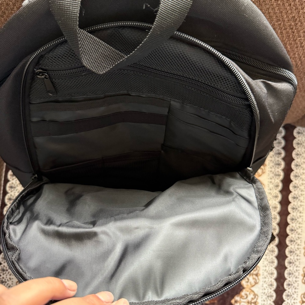 Jordan Large Unisex Cargo Black Adjustable Straps Multi-Compartment Backpack NWT - Picture 8 of 11